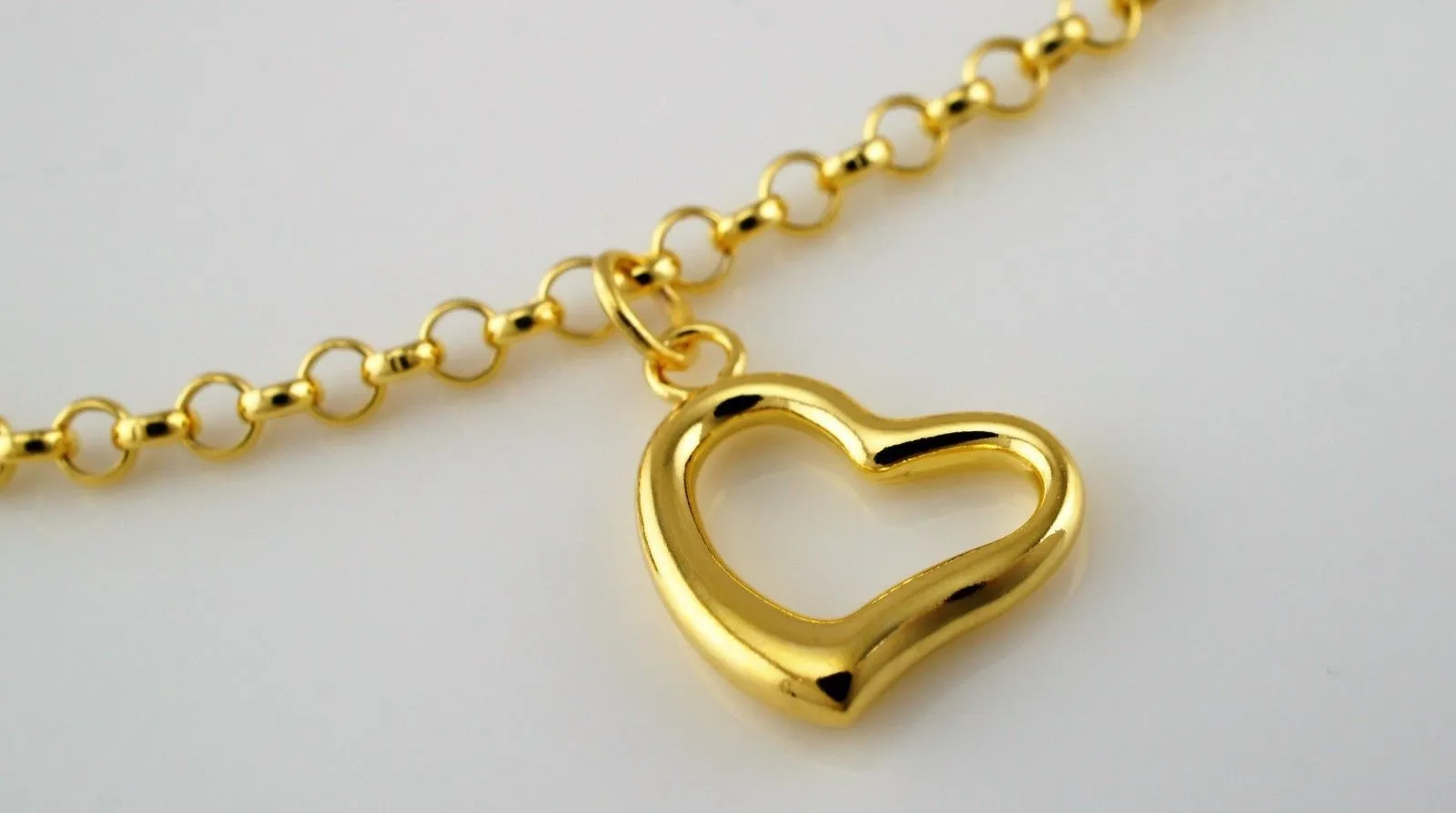 9ct Yellow Gold Open Heart Charm Bracelet 18cm / 7 inch