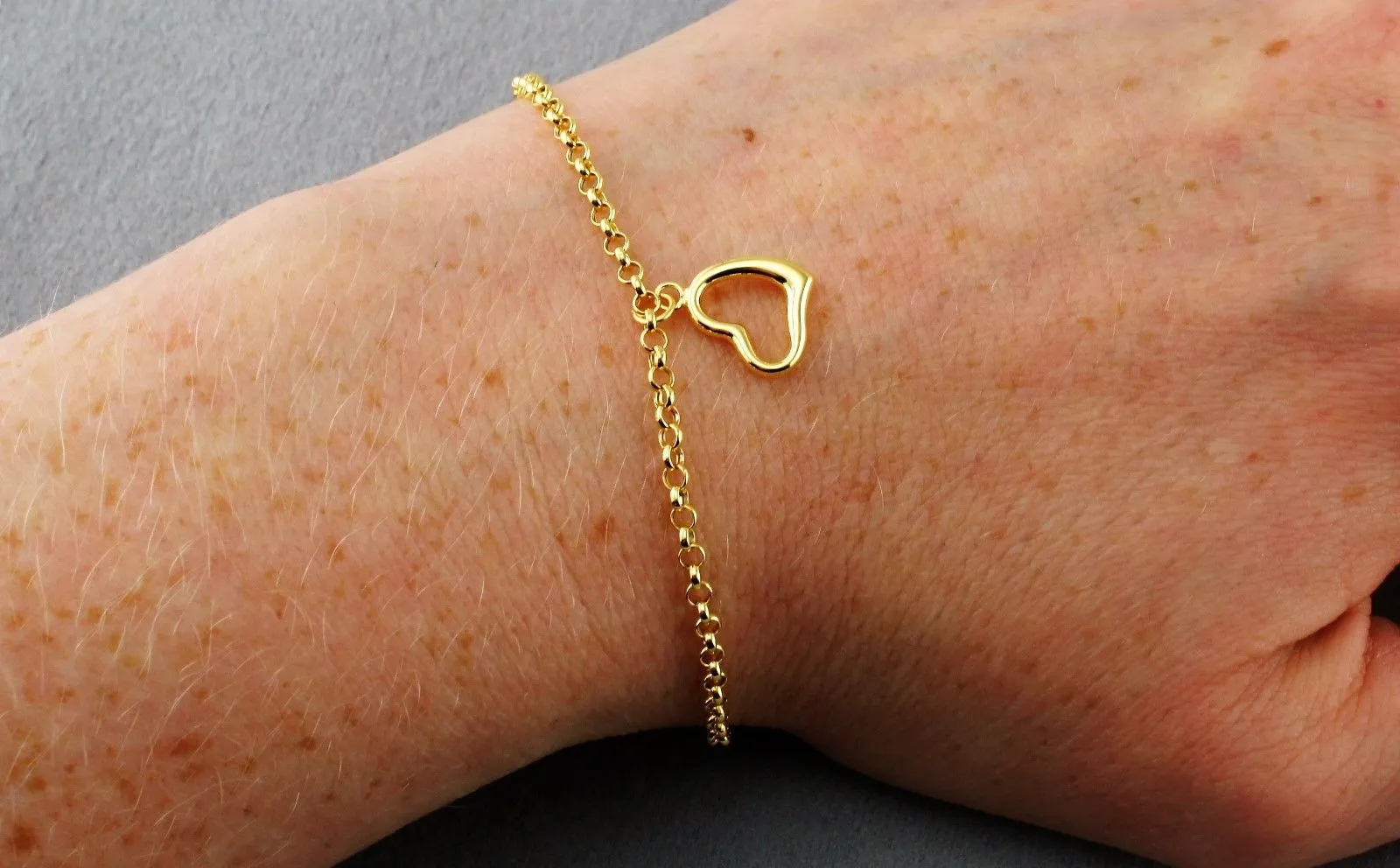 9ct Yellow Gold Open Heart Charm Bracelet 18cm / 7 inch