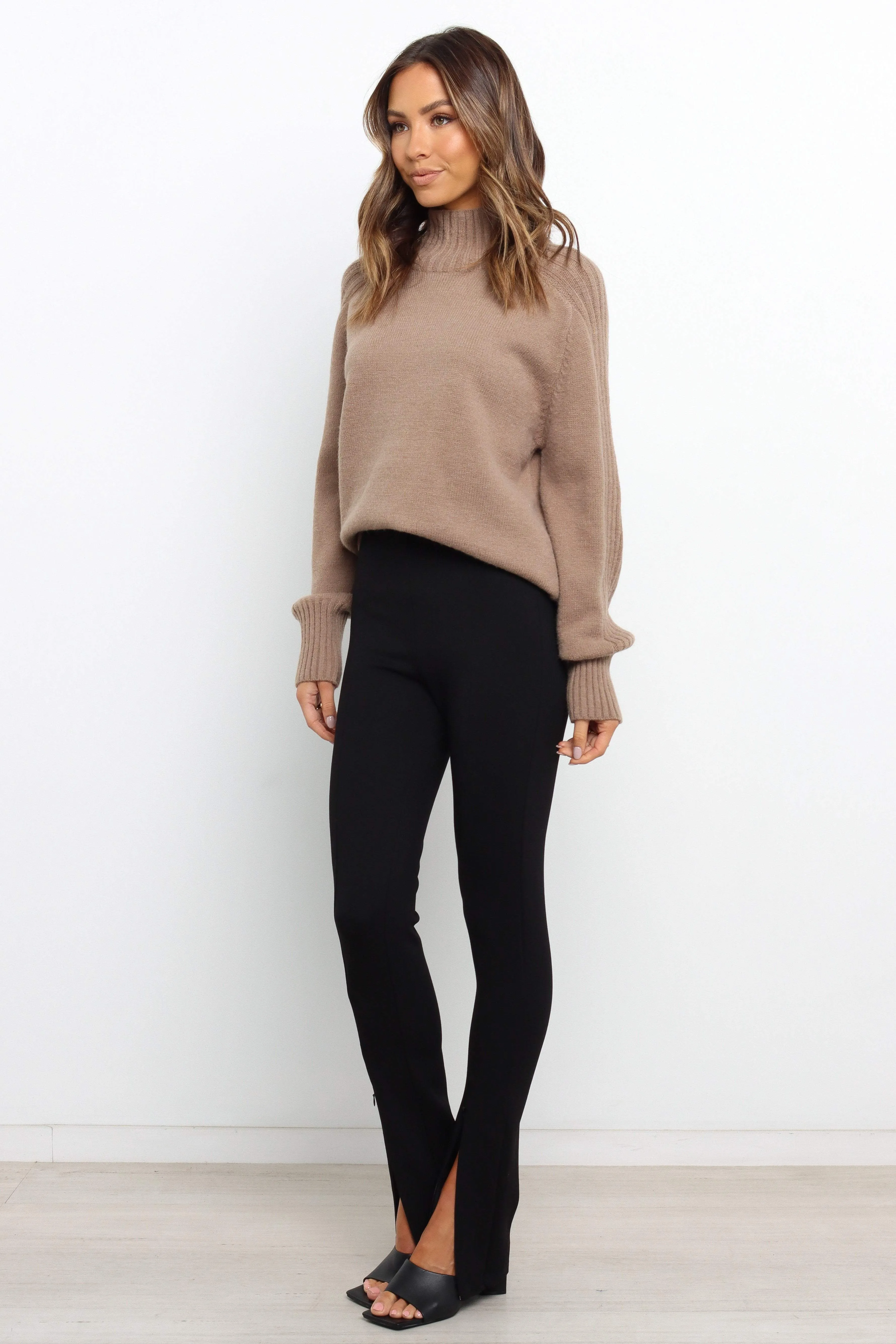 Cersi Knit Sweater - Mocha